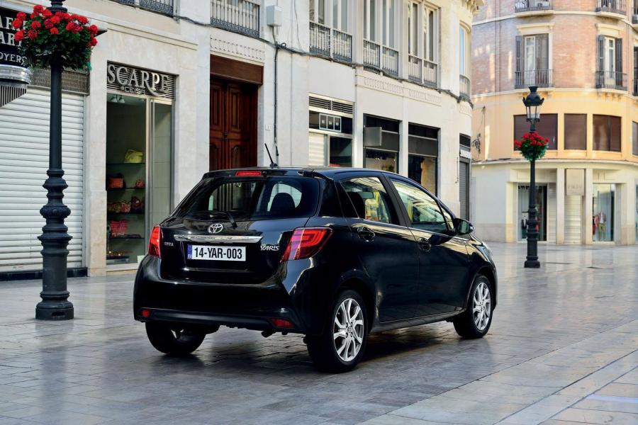  Toyota Yaris 2014 года  (фото 7 из 22)